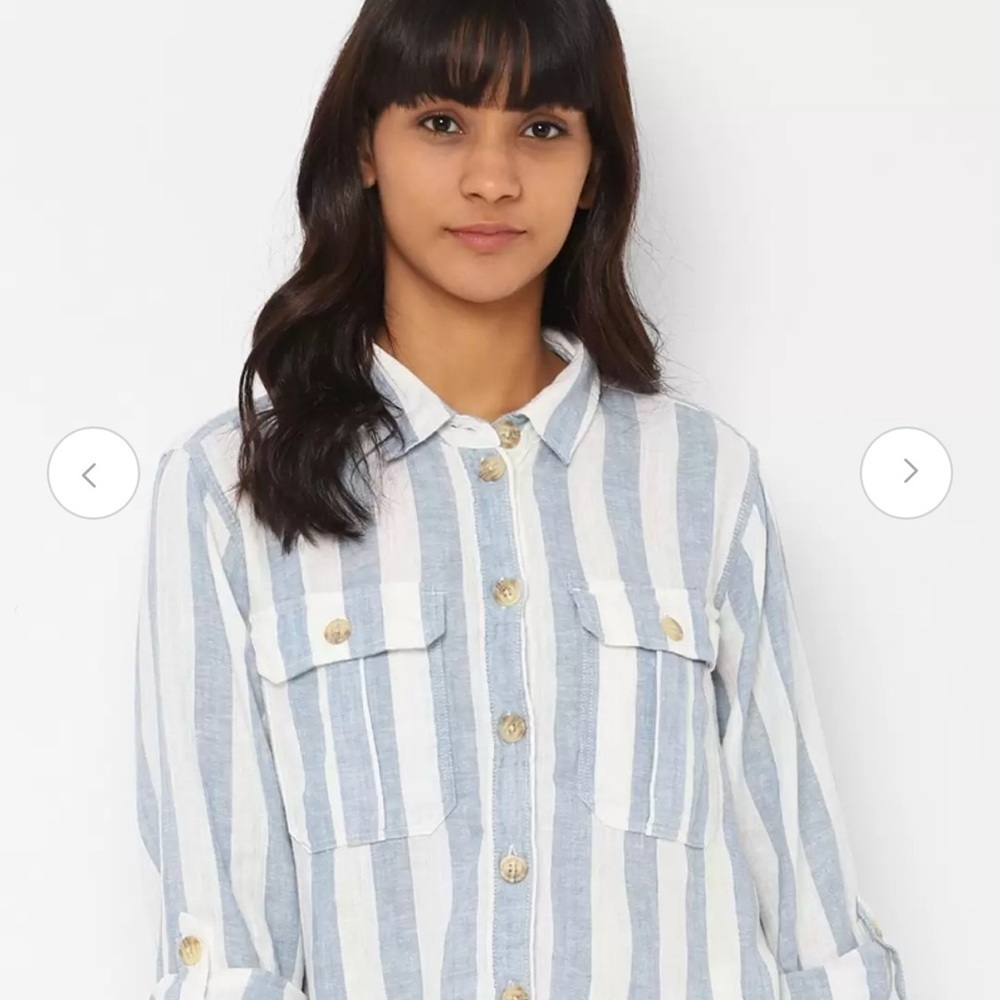 American Eagle Linen Blend Blue White Stripes Cropped Buttoned Shirt Women’s S